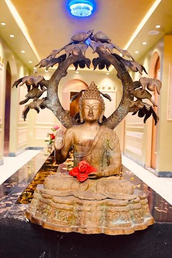 Sheesh Mahal International Spa interior